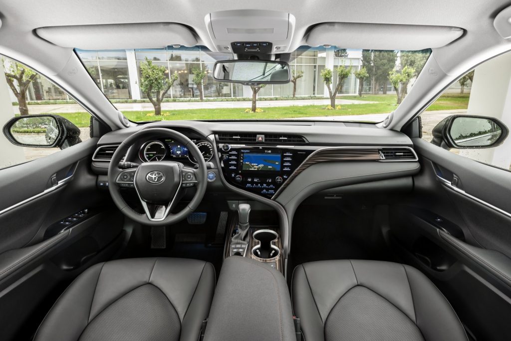 toyota camry 2.5 hybrid характеристики