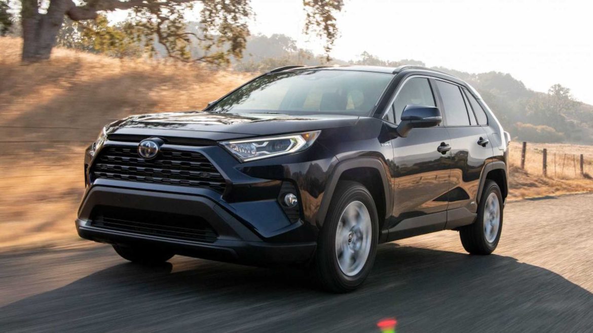 toyota rav4 hybrid відгуки користувачів
