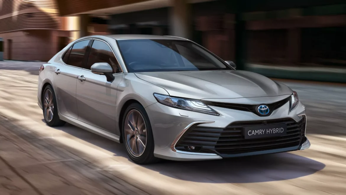 toyota camry гібрид проблеми