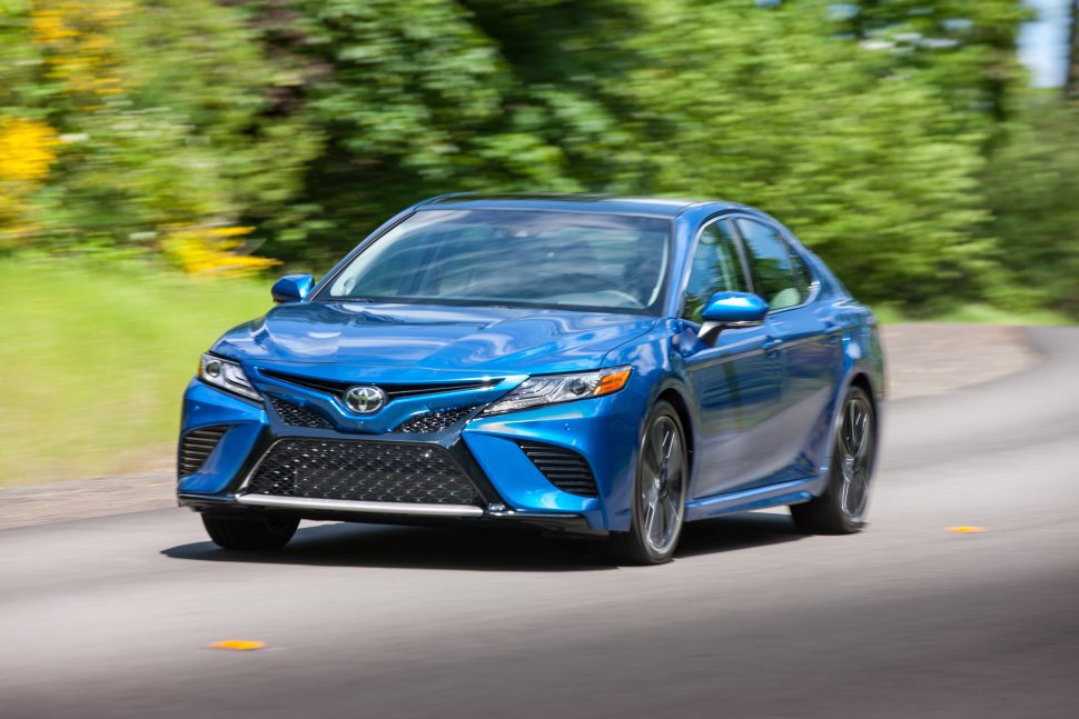 toyota camry 70 hybrid характеристики