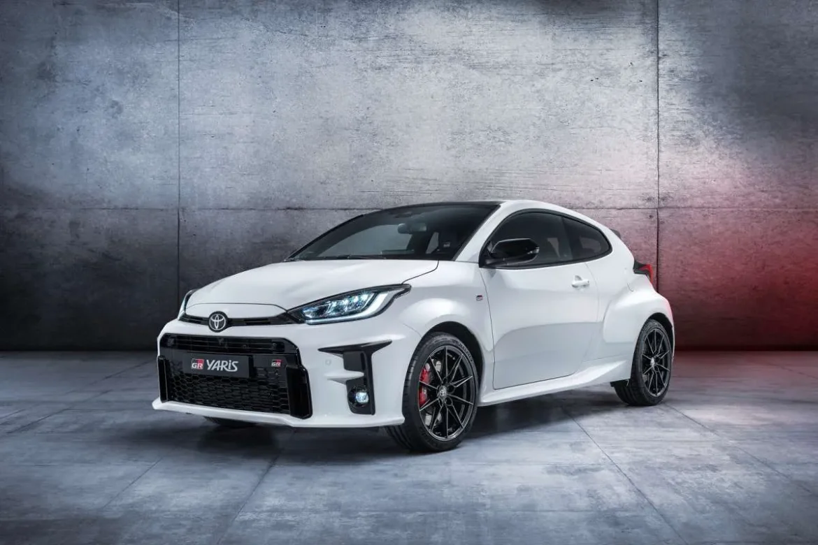 toyota yaris характеристики